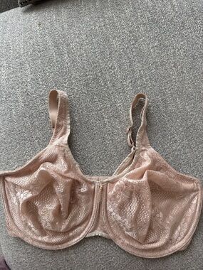 Wacoal Lace Underwire Bra in Dusty Pink